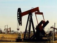 Oil prices fall on fears amid the scandal surrounding Qatar