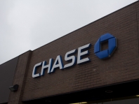 JPMorgan quarterly profit fell 6.7%