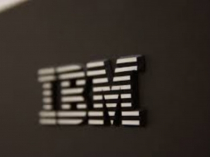 The IBM profits decreased by 17 % in the second quarter 
