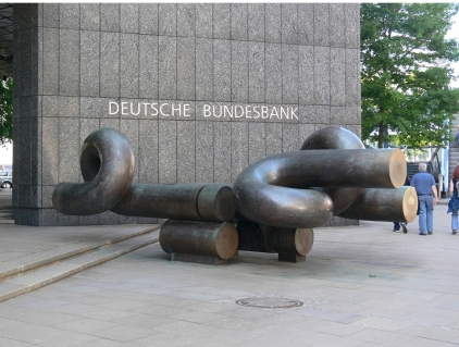 Bundesbank for the first time presented a report on where the German gold is stored