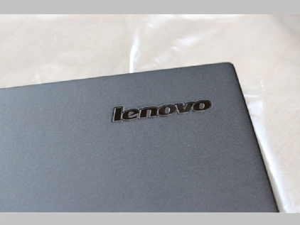 The world's largest PC maker had the first quarterly loss in more than 6 years